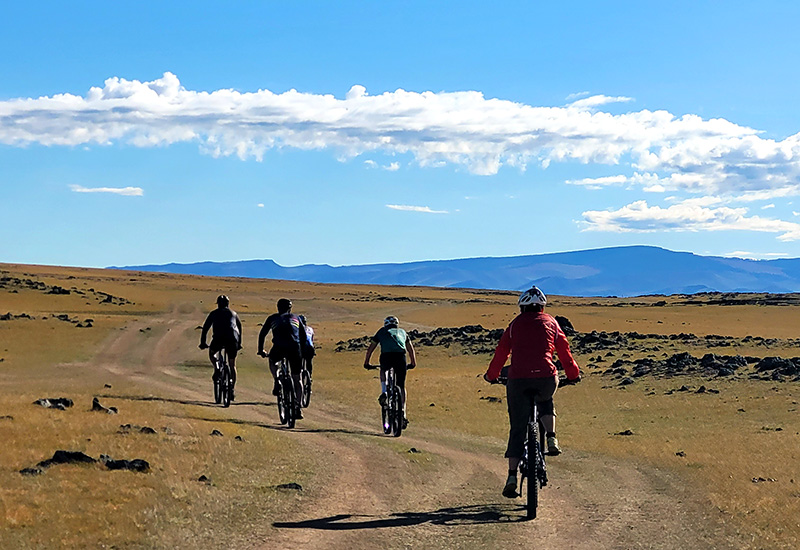 Cycling to the endless horizon